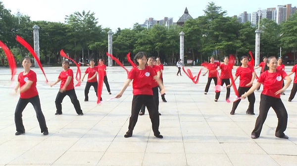 Kaiyun（中国体育）：2024年“全民健身日”主题活动启动仪式在七仙广场举行(图2)