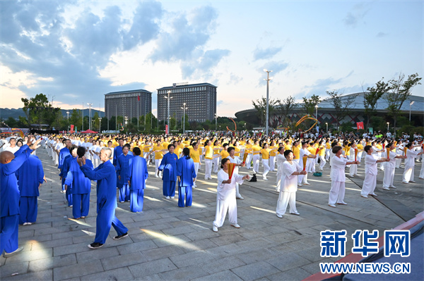 2024年上海市“全民健身日”主题活动“活”力全开(图2)